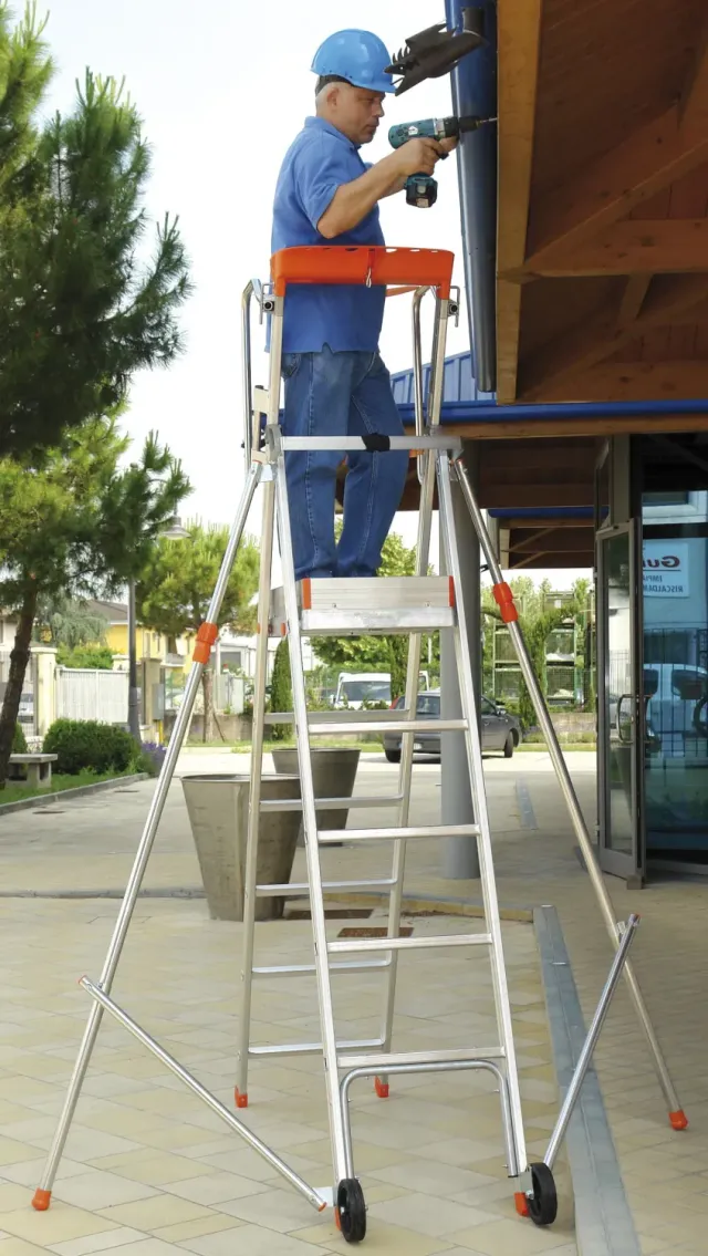 Fimm plateforme travail alu repliable 3-7 marches 150 kg